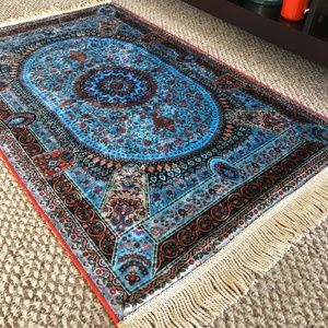 Handmade Silk Carpet “Vinq0”